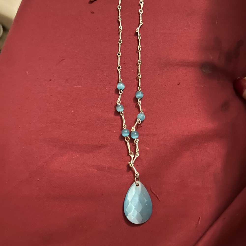 Vintage AVON SilverTone Long Link Necklace w/Blue IridescentGlass Beads/Teardrop